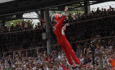 HELIO CASTRONEVES INDUCTED TO TEAM PENSKE HALL OF FAME